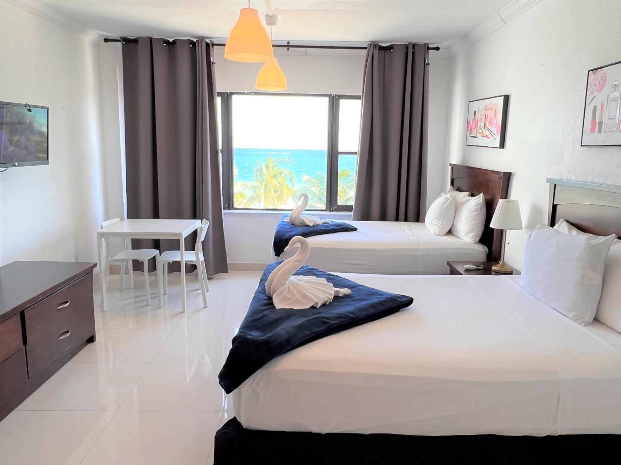 Ocean Front Units At Miami Beach Rum bild